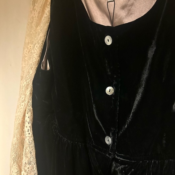 UNIF Cream and Black velvet JULIETTE DRESS Lace size Large - Picture 3 of 16